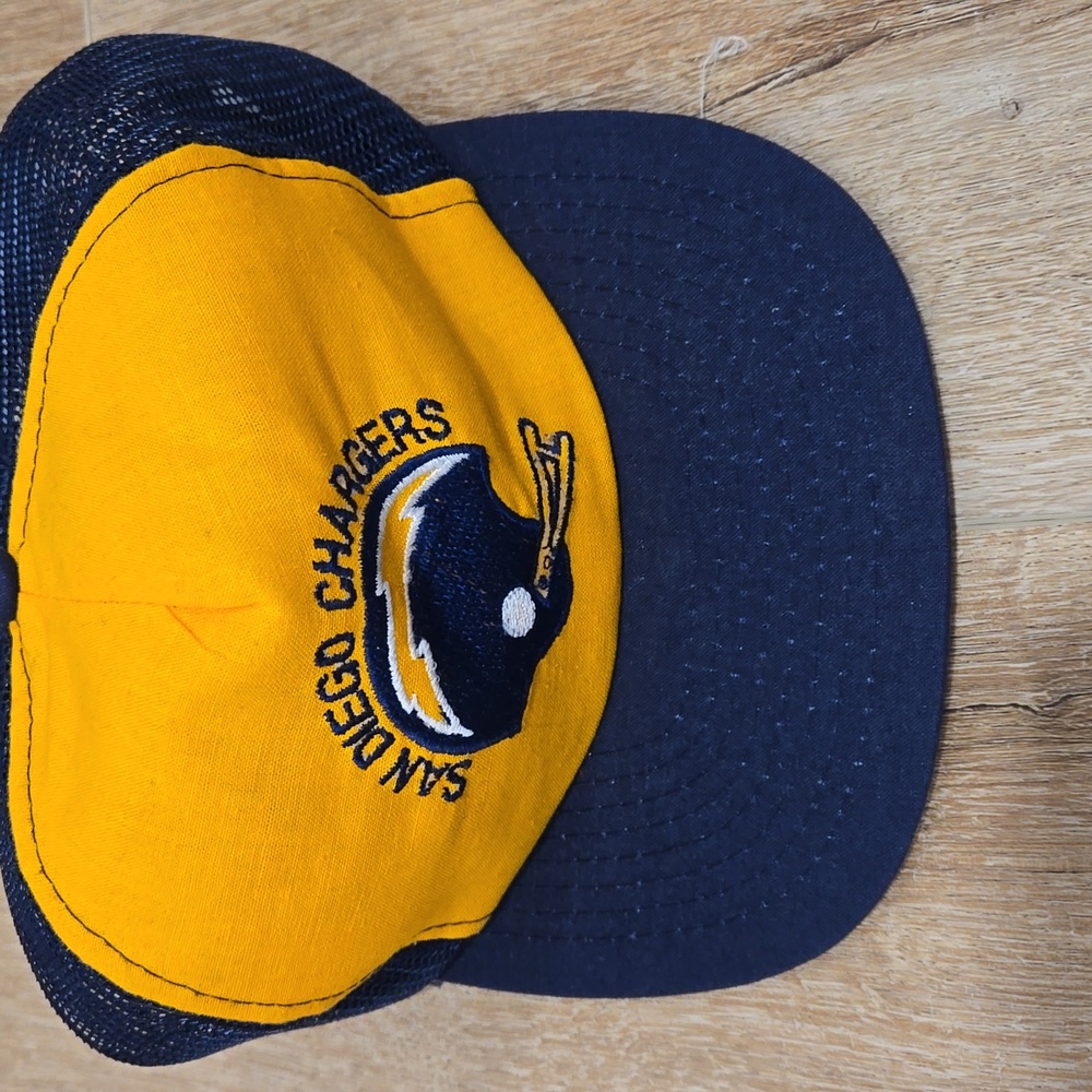 Vtg 80s NWOT San Diego Chargers mesh snapback Trucker hat NFL
